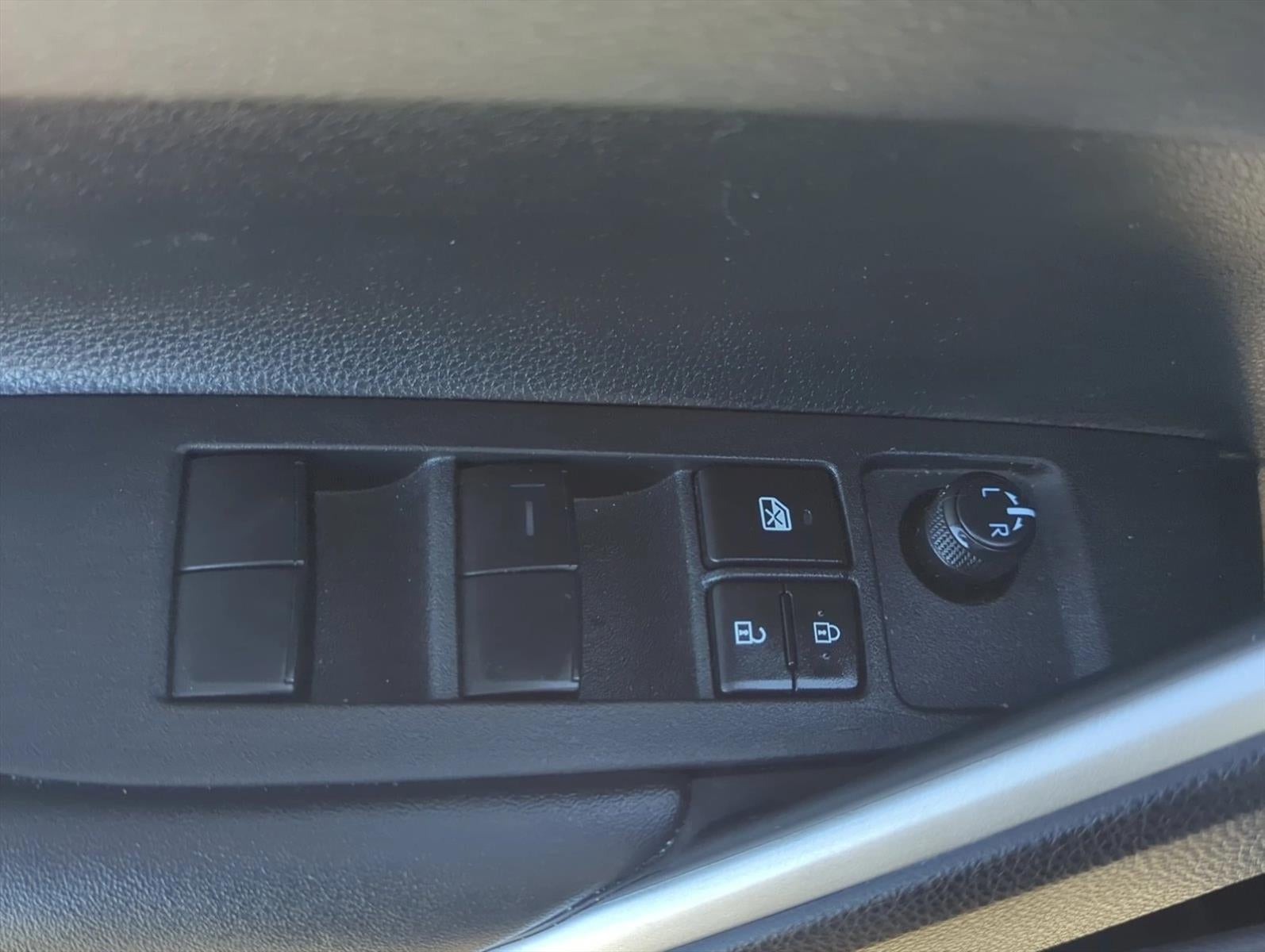 2025 Toyota Corolla Cross Hybrid SE 4WD (Natl)