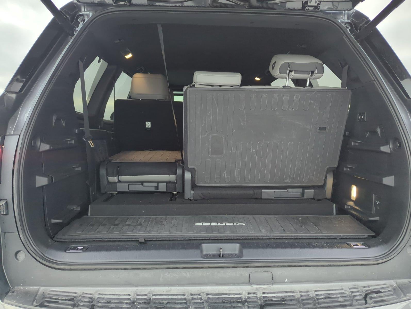 2026 Toyota Sequoia Limited 4WD (SE)