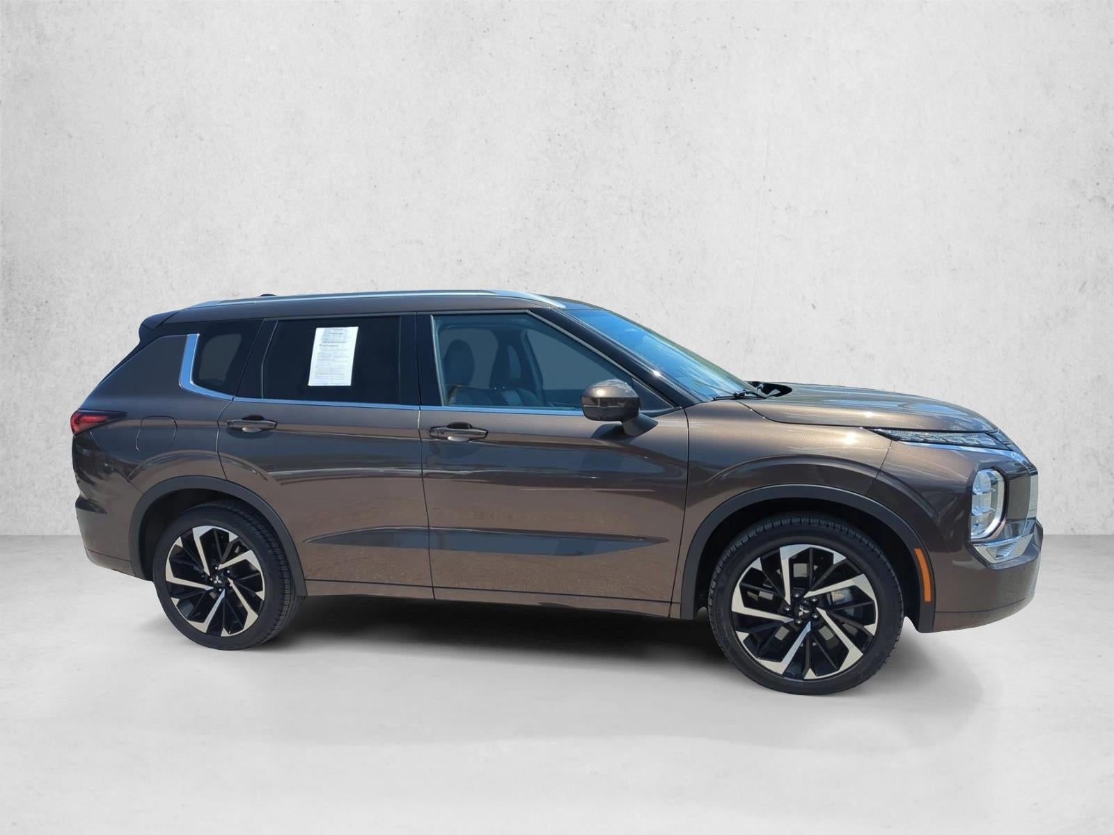 2022 Mitsubishi Outlander SEL FWD