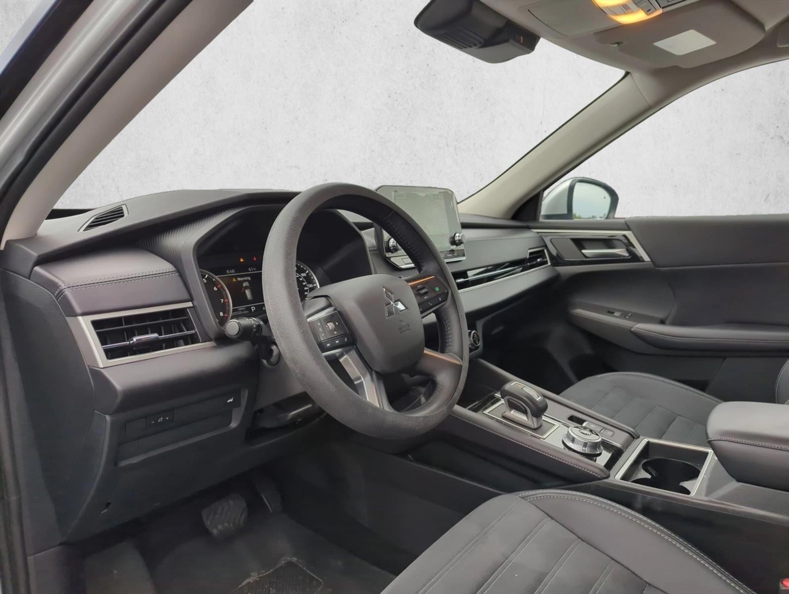 2024 Mitsubishi Outlander SE FWD