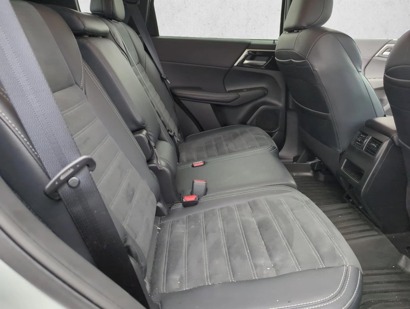 2024 Mitsubishi Outlander SE FWD