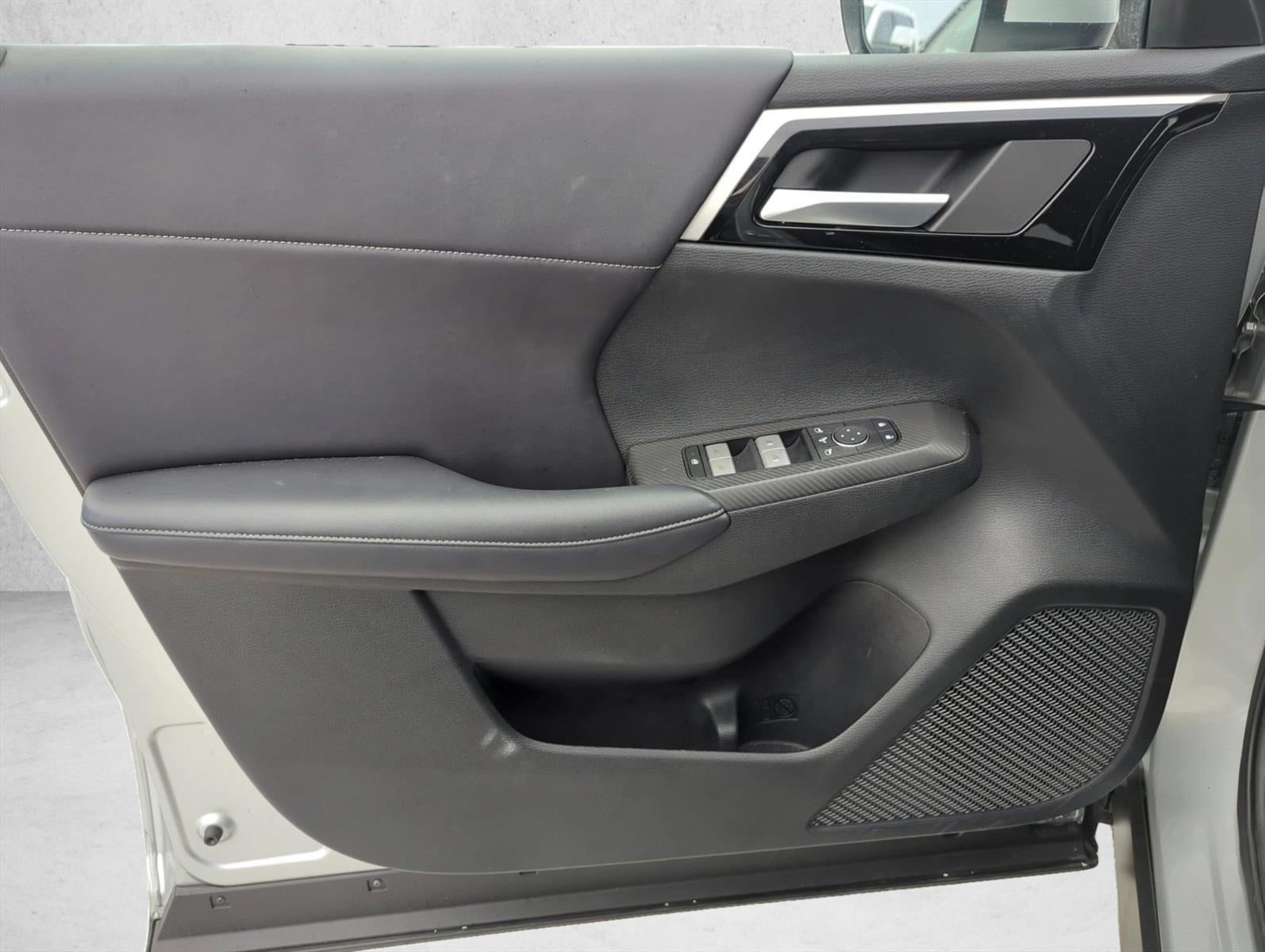 2024 Mitsubishi Outlander SE FWD