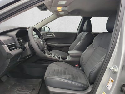 2024 Mitsubishi Outlander SE FWD