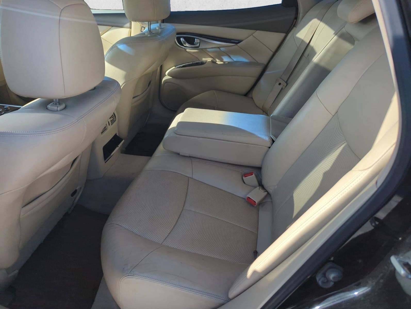 2012 INFINITI M37 x AWD