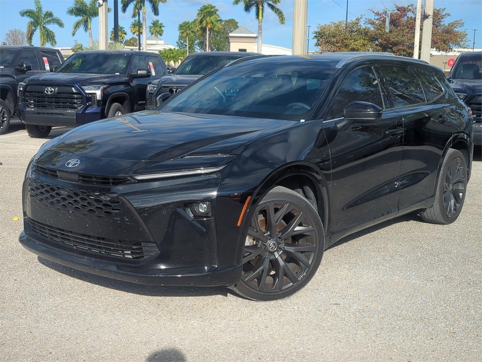 2025 Toyota Crown Signia Limited AWD (Natl)