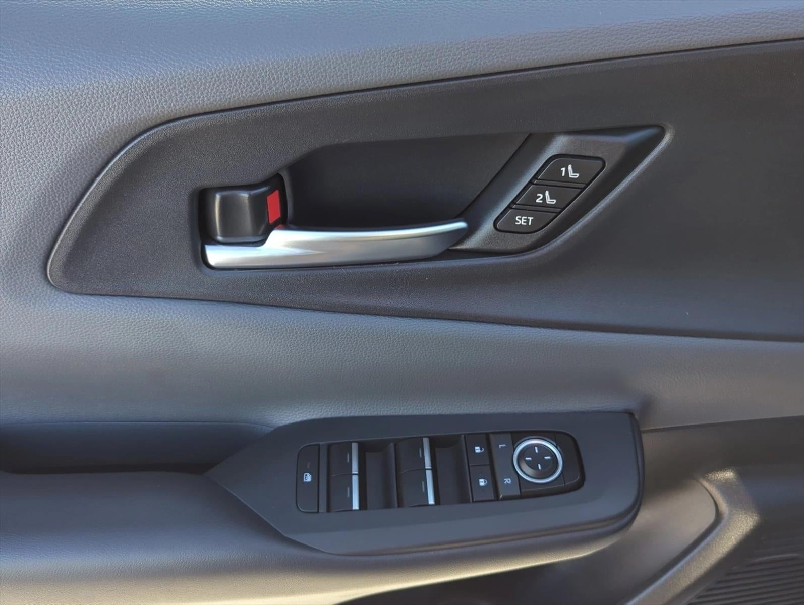 2024 Toyota Prius Limited (Natl)