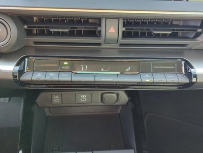 2026 Toyota Prius LE (Natl)