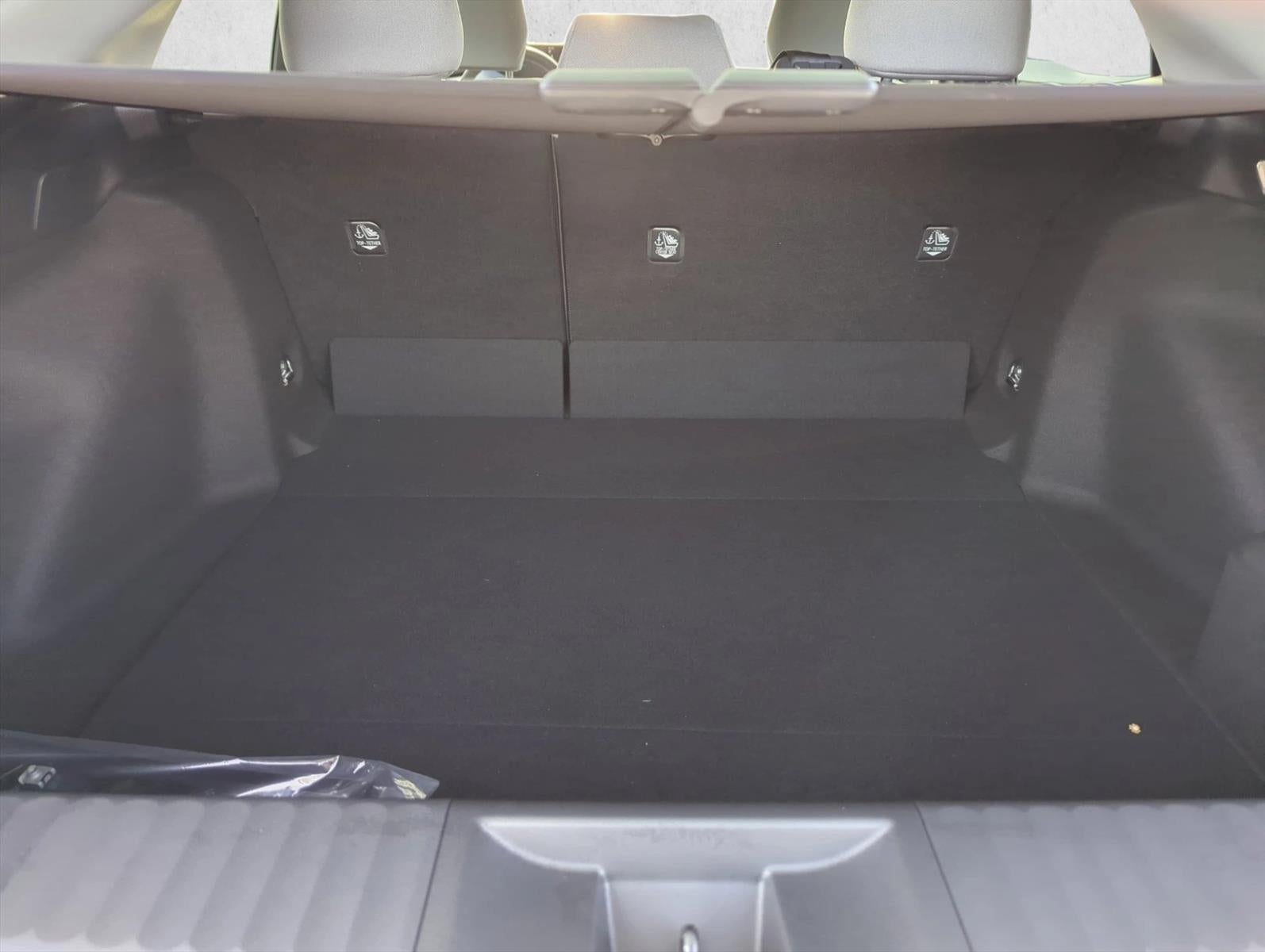 2026 Toyota Prius LE (Natl)