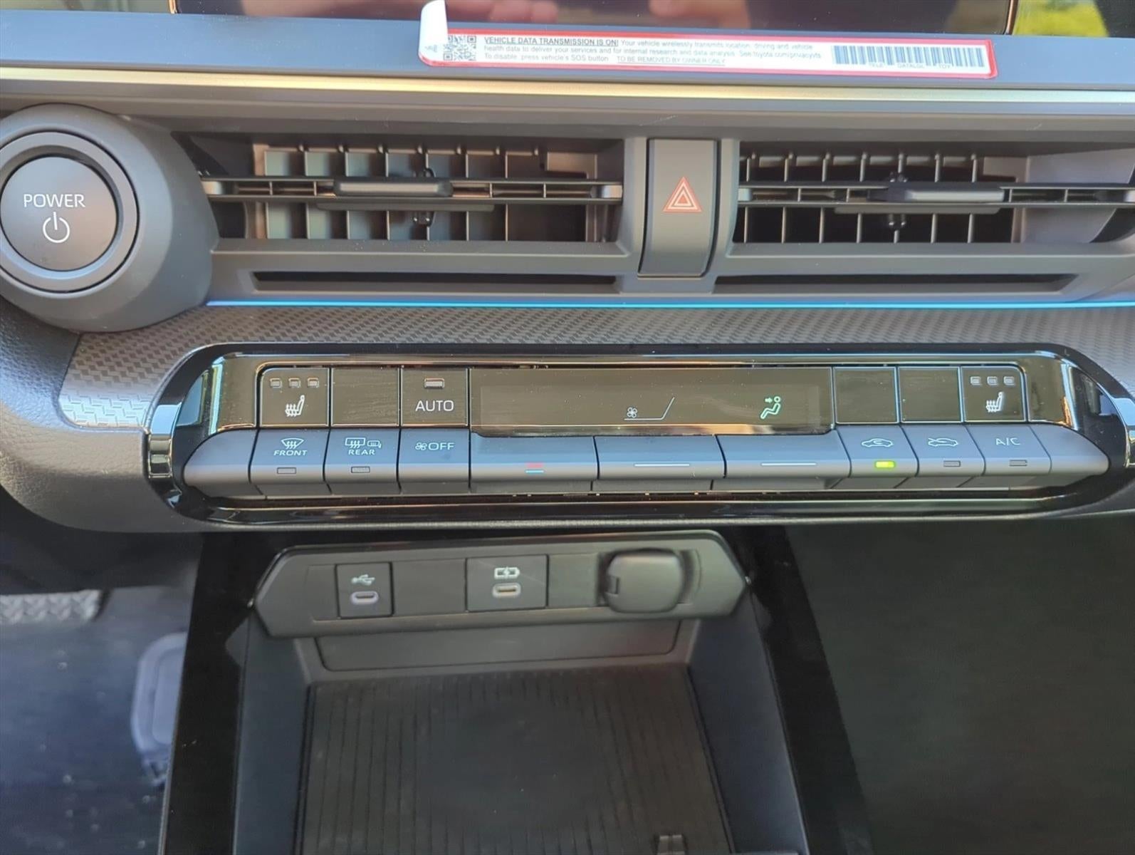 2025 Toyota Prius XLE (Natl)