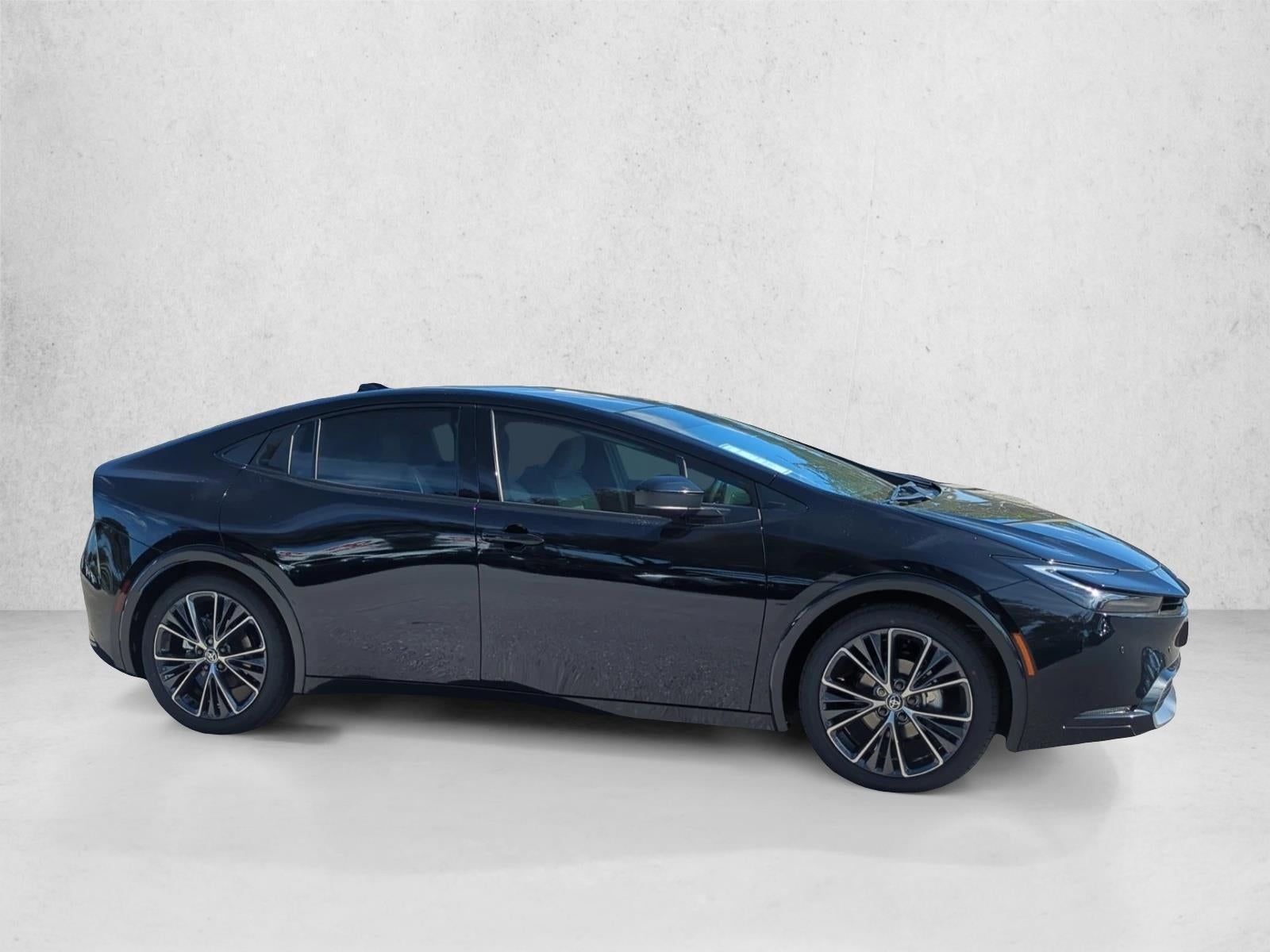 2026 Toyota Prius XLE (Natl)