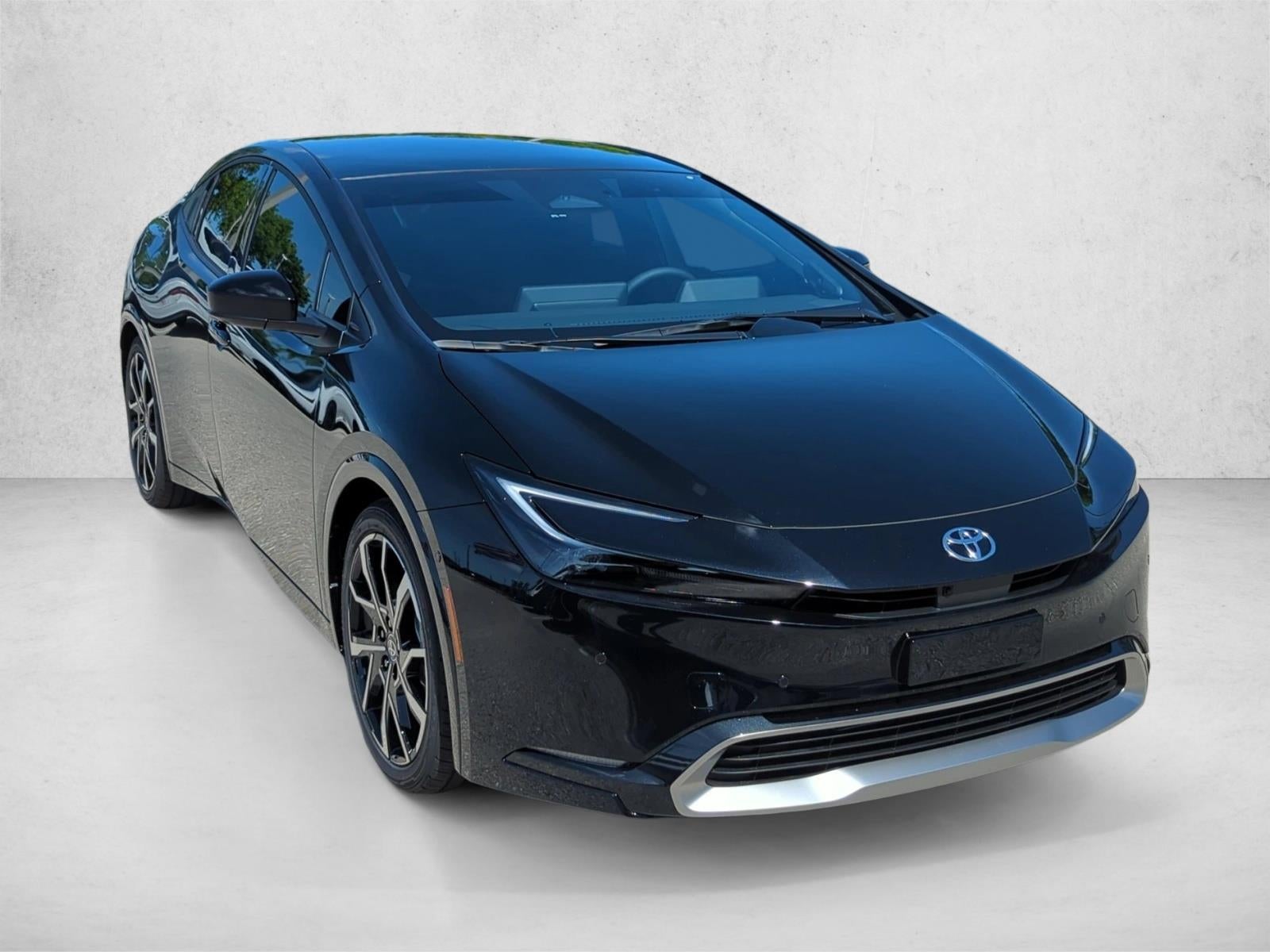 2025 Toyota Prius Plug-In Hybrid XSE Premium (Natl)