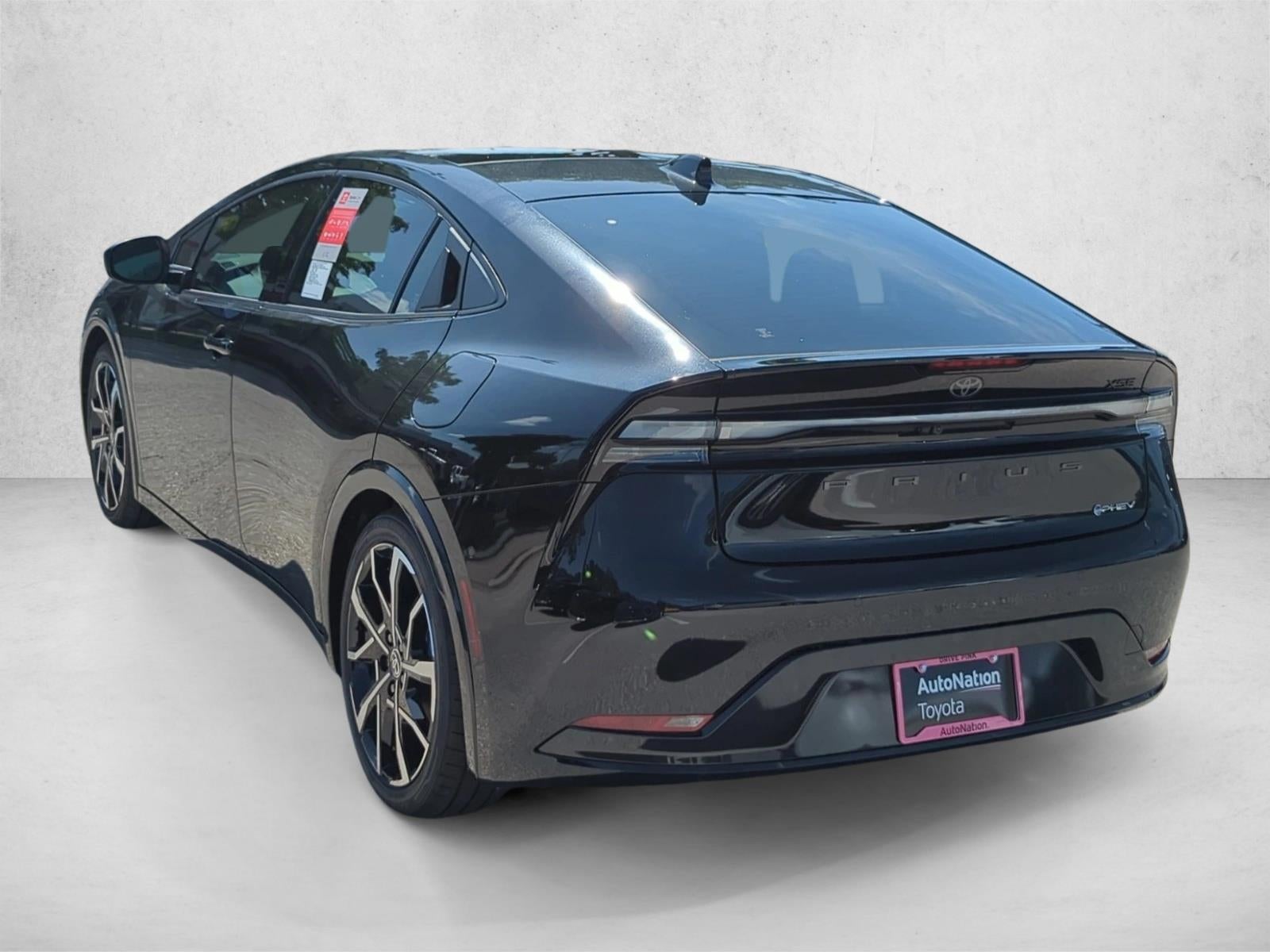 2025 Toyota Prius Plug-In Hybrid XSE Premium (Natl)