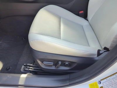 2023 Toyota Prius Limited AWD (Natl)