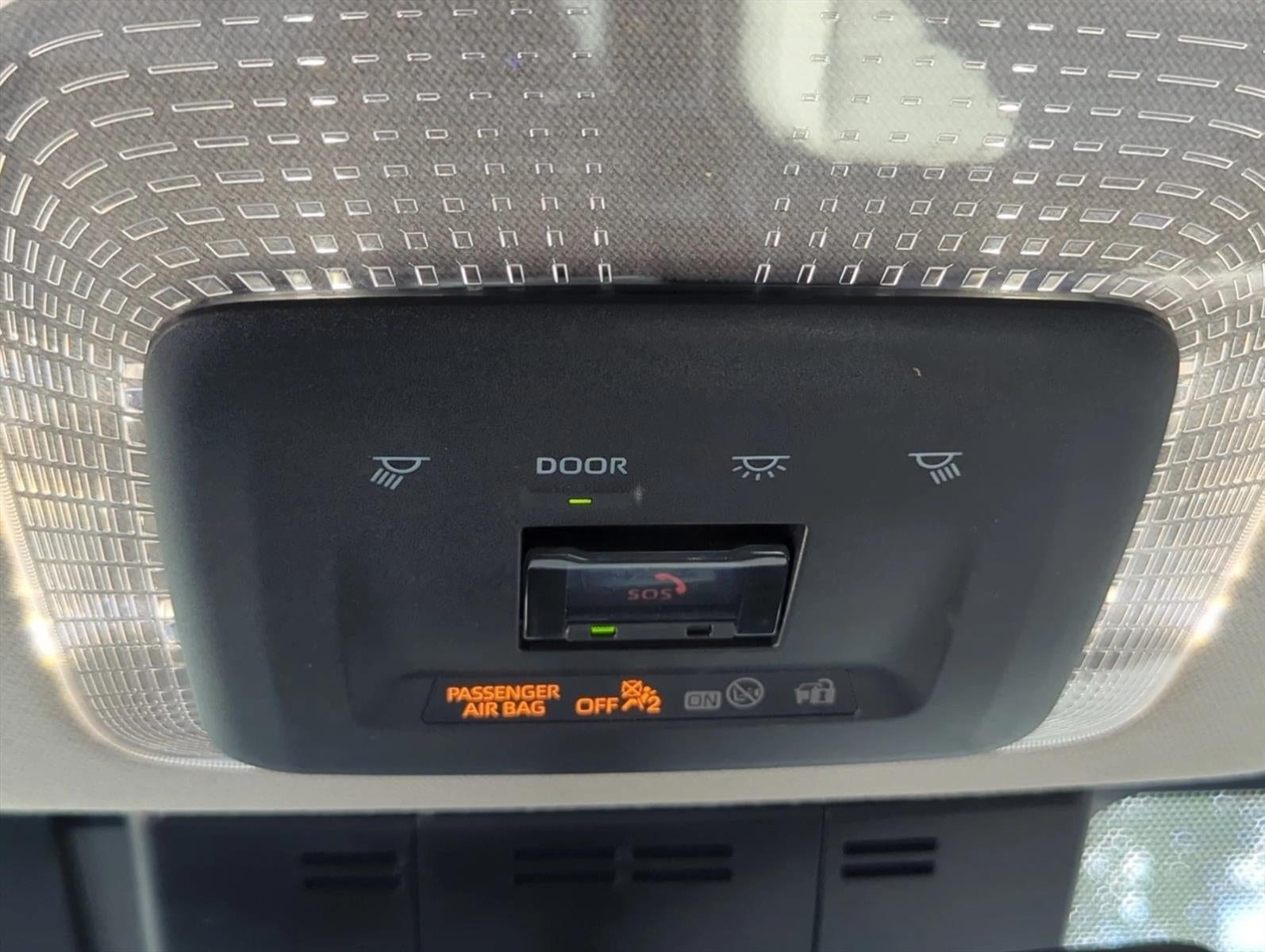 2023 Toyota Prius Limited AWD (Natl)