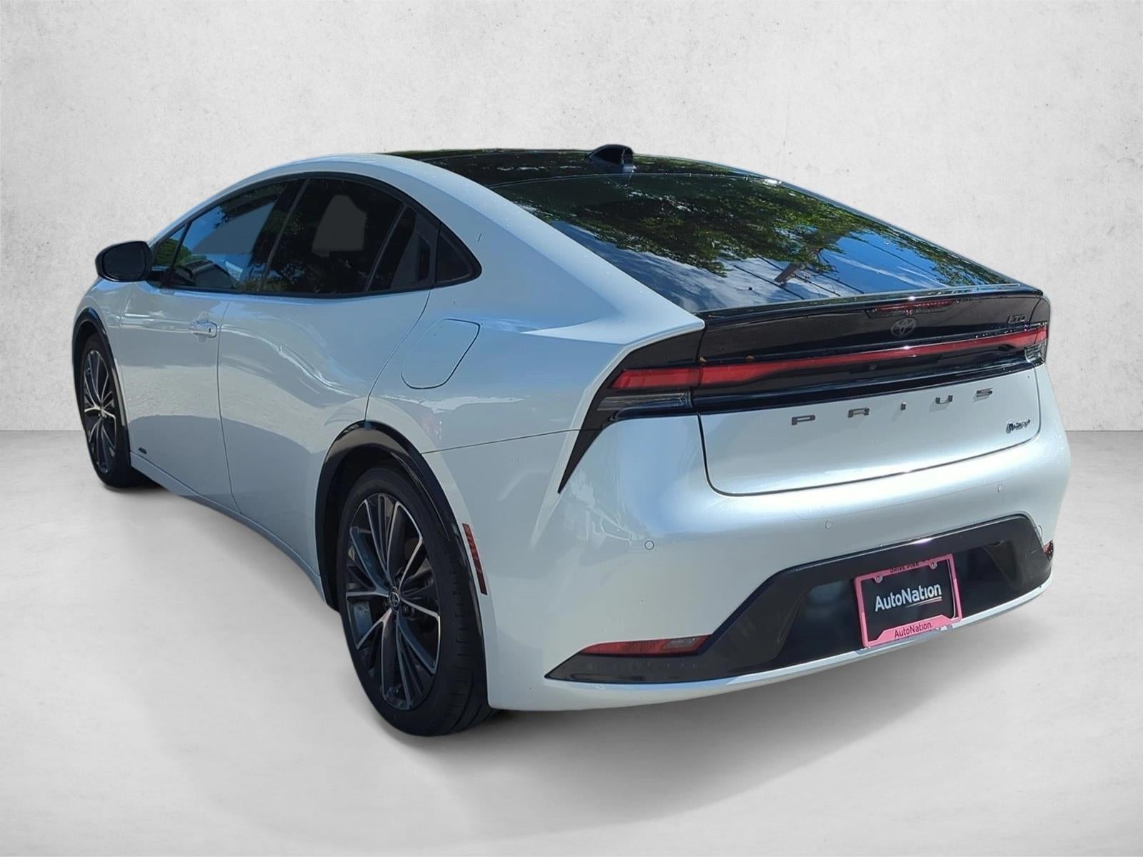 2023 Toyota Prius Limited AWD (Natl)