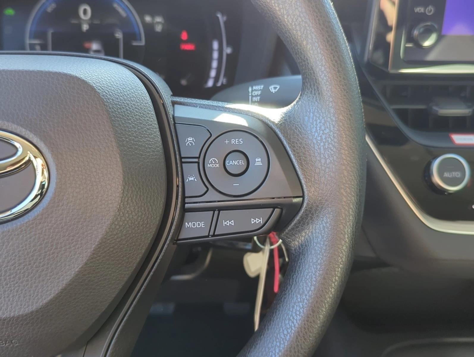 2026 Toyota Corolla Hybrid LE FWD (Natl)