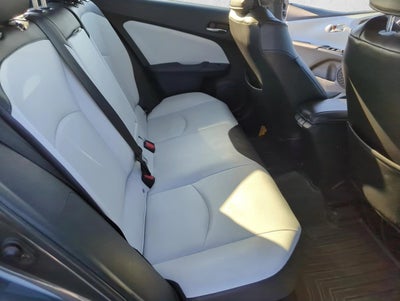 2021 Toyota Prius XLE (Natl)