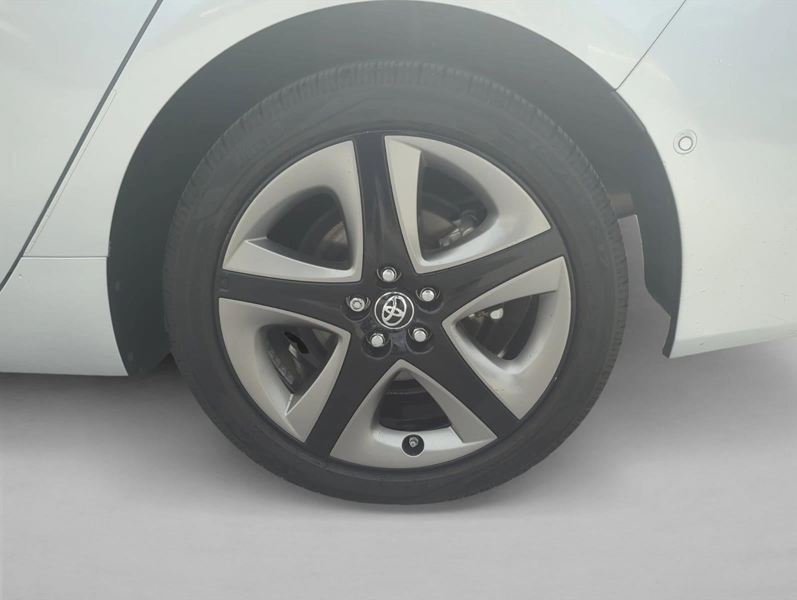 2021 Toyota Prius XLE (Natl)