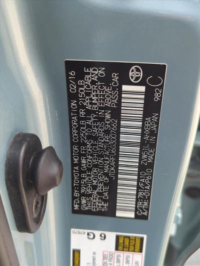 2016 Toyota Prius 5dr HB Two Eco (Natl)