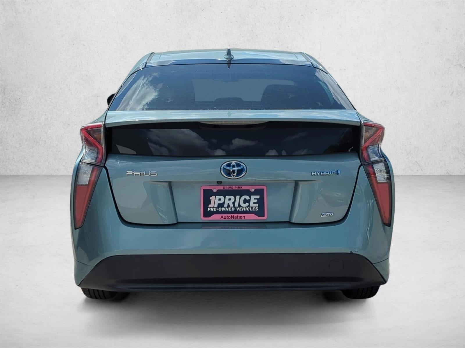2016 Toyota Prius 5dr HB Two Eco (Natl)