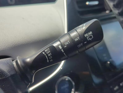 2018 Toyota Prius Three (Natl)