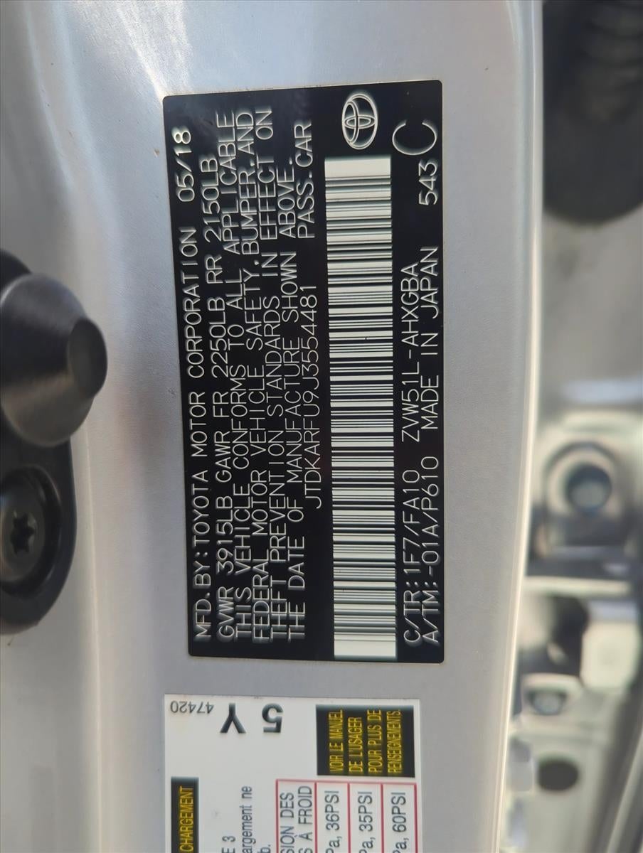 2018 Toyota Prius Three (Natl)