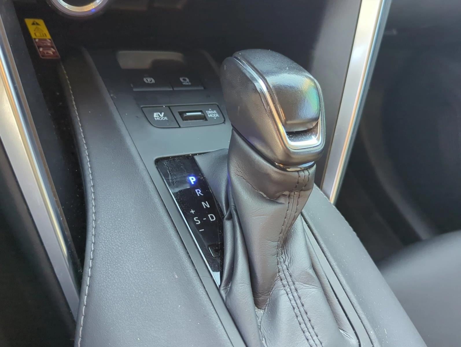 2023 Toyota Venza LE AWD (GS)