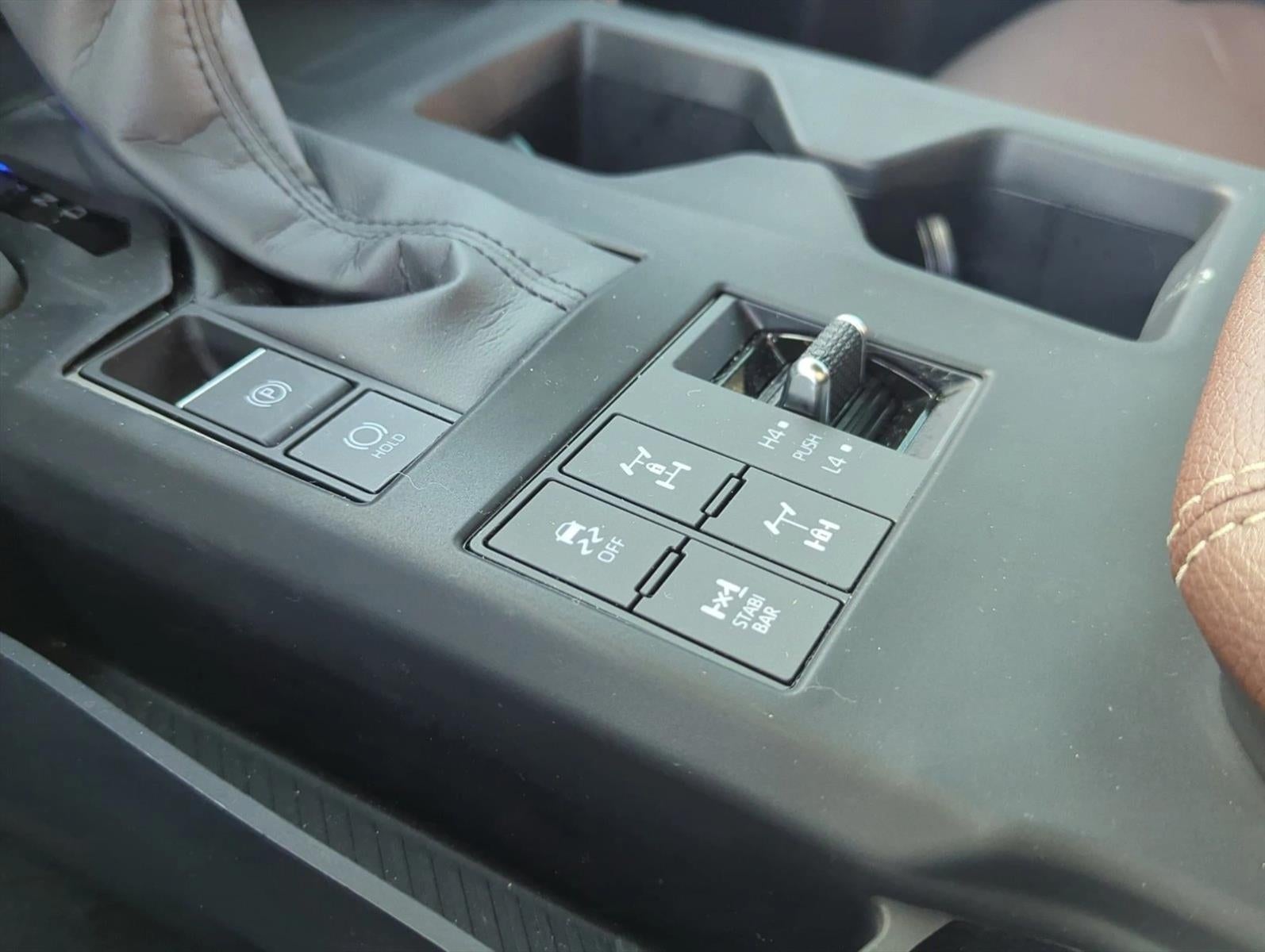 2025 Toyota Land Cruiser 4WD (GS)
