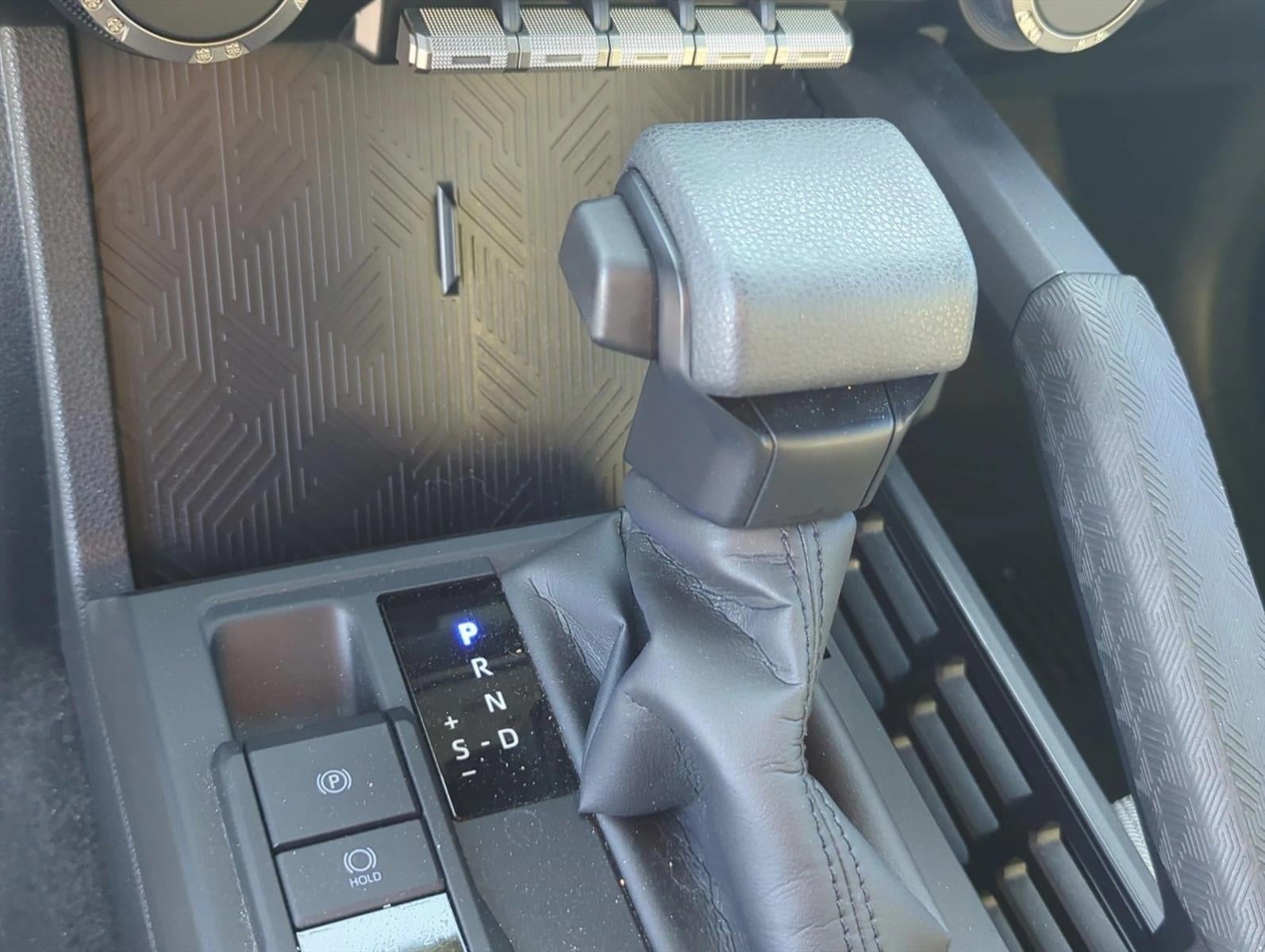 2025 Toyota 4Runner SR5 4WD (GS)