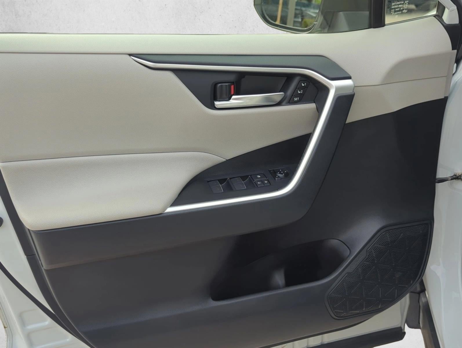 2023 Toyota RAV4 Hybrid XLE Premium AWD (Natl)