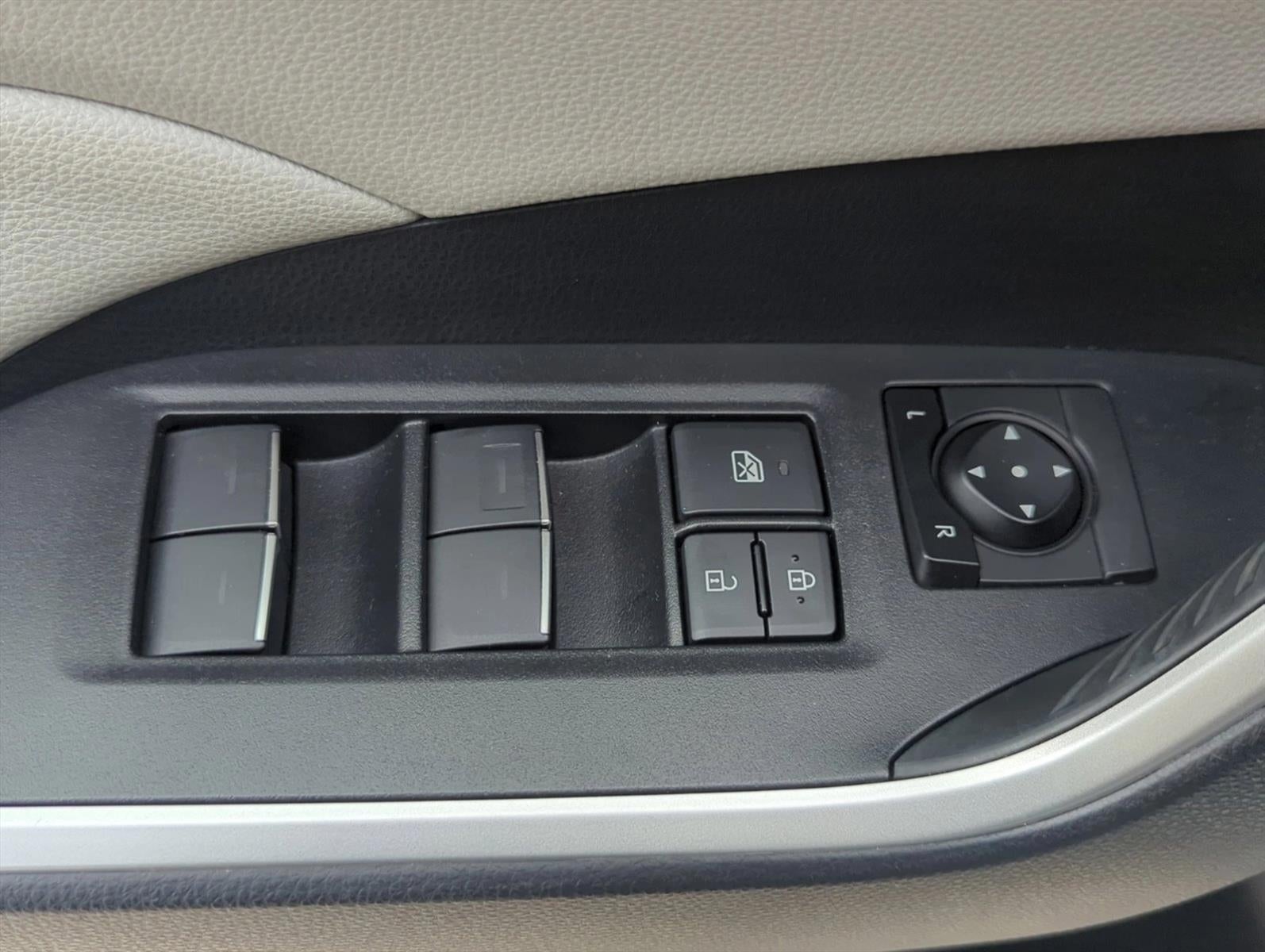 2023 Toyota RAV4 Hybrid XLE Premium AWD (Natl)