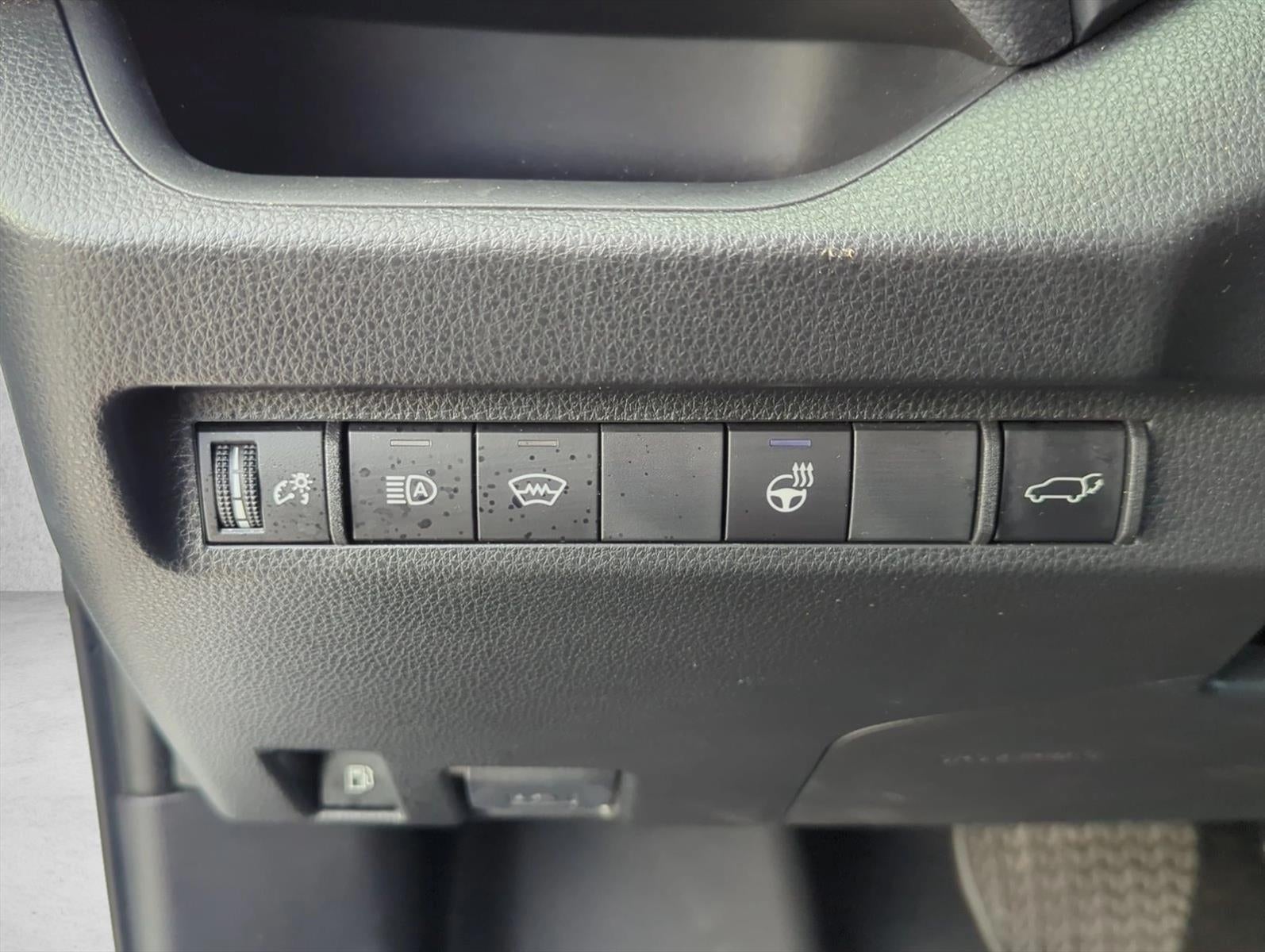 2025 Toyota RAV4 Hybrid XLE Premium AWD (Natl)