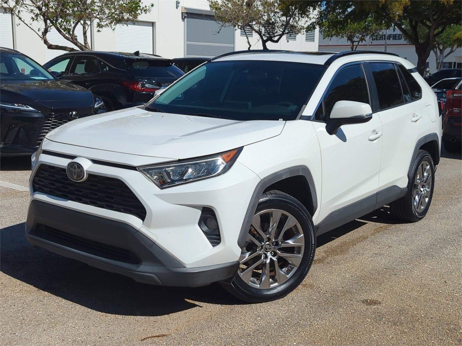 2019 Toyota RAV4 XLE Premium FWD (Natl)