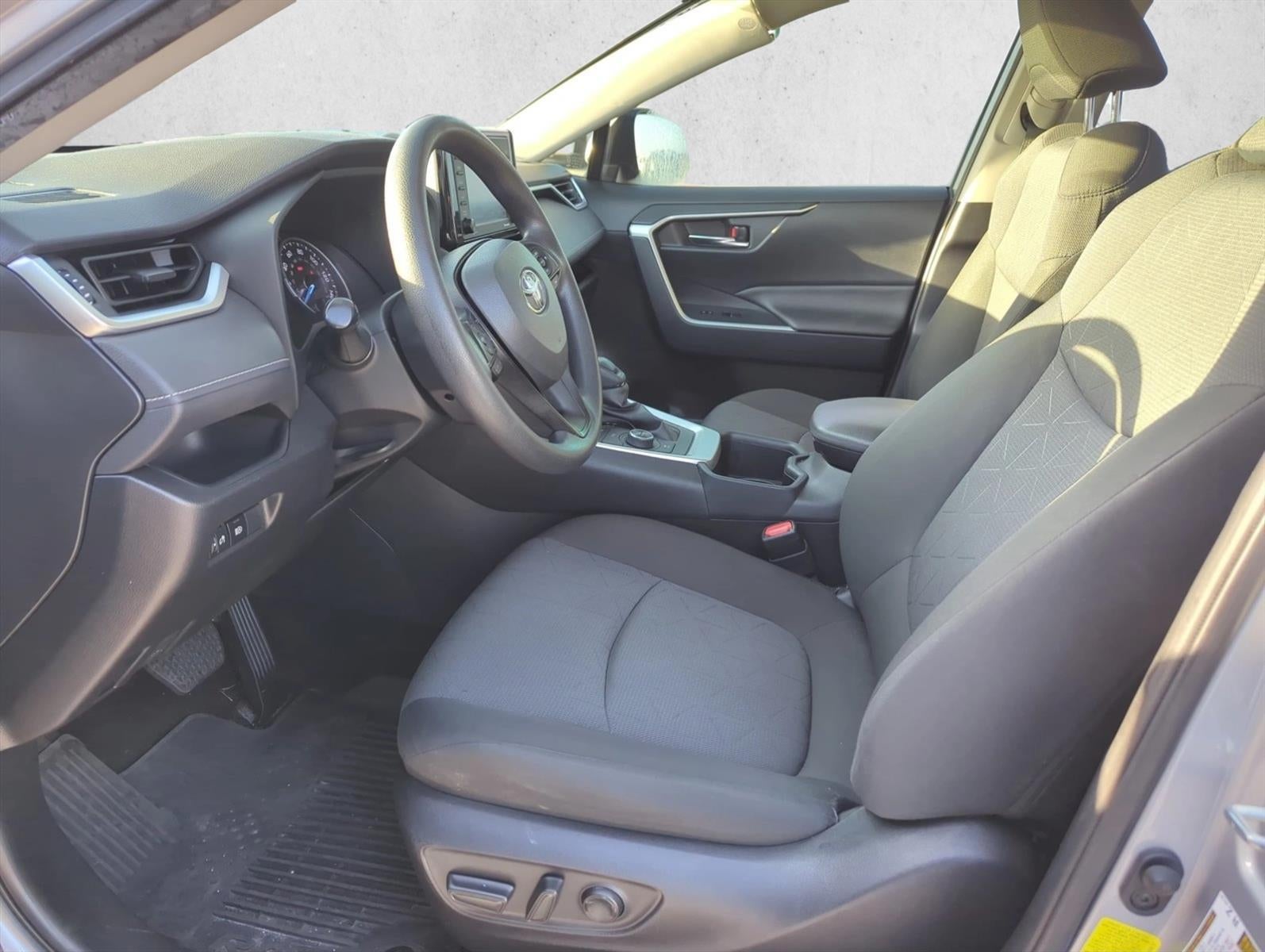 2022 Toyota RAV4 Hybrid XLE AWD (Natl)