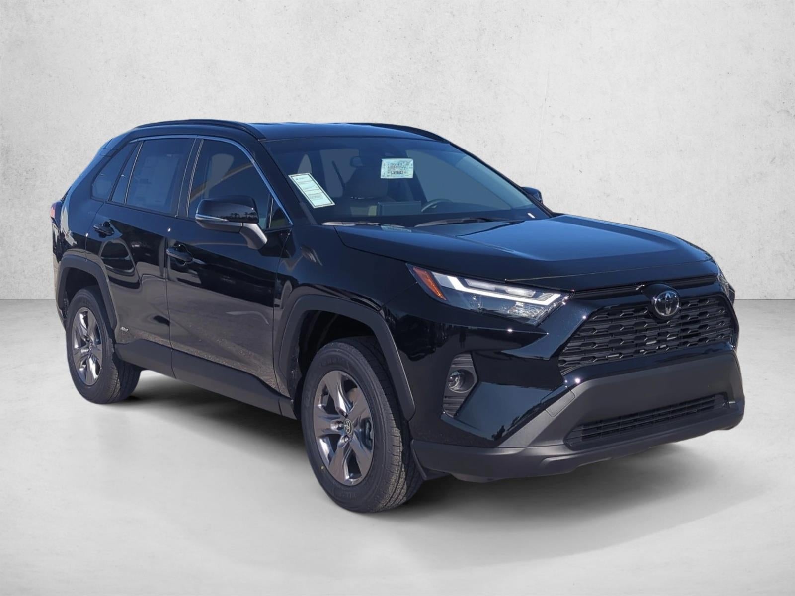 2025 Toyota RAV4 Hybrid XLE AWD (Natl)