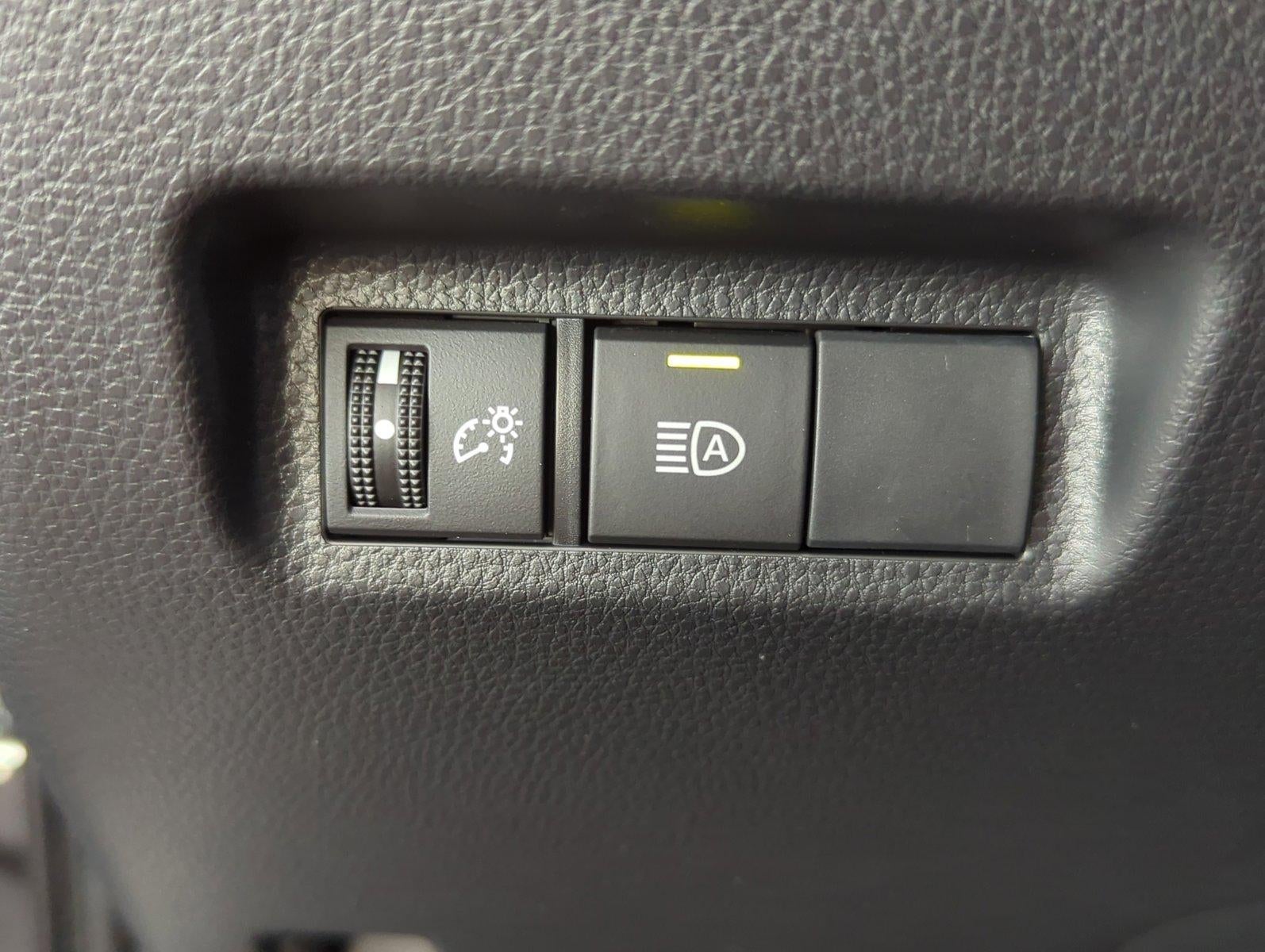 2025 Toyota RAV4 Hybrid XLE AWD (Natl)