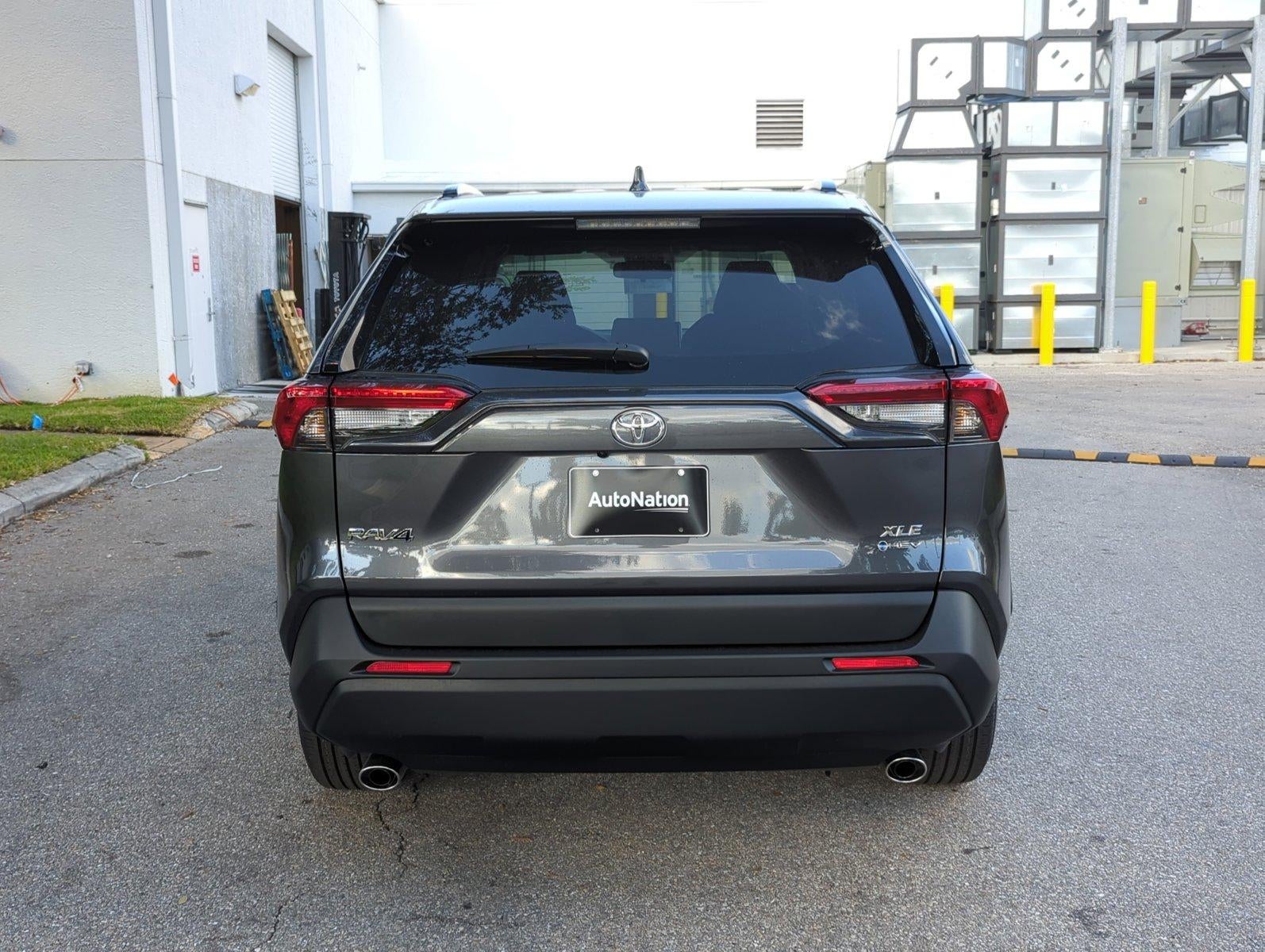 2025 Toyota RAV4 Hybrid XLE AWD (Natl)