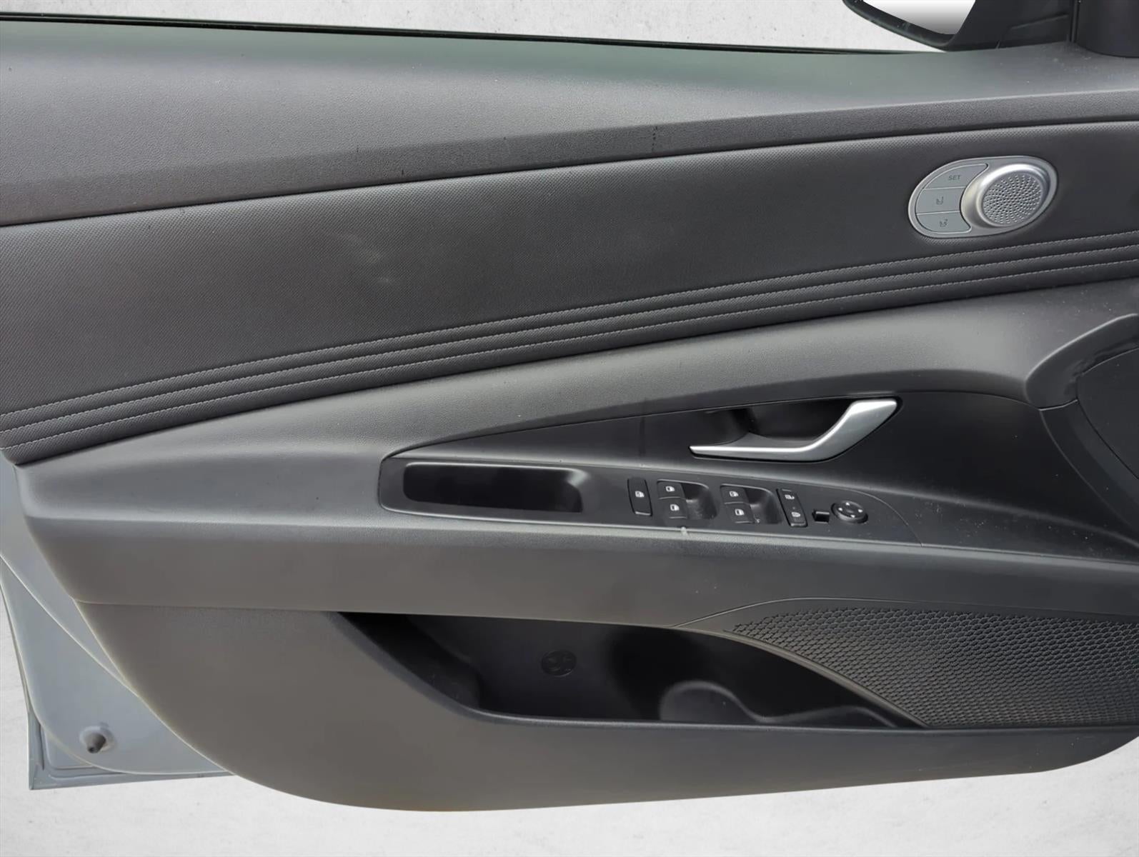 2023 Hyundai ELANTRA Hybrid Limited DCT