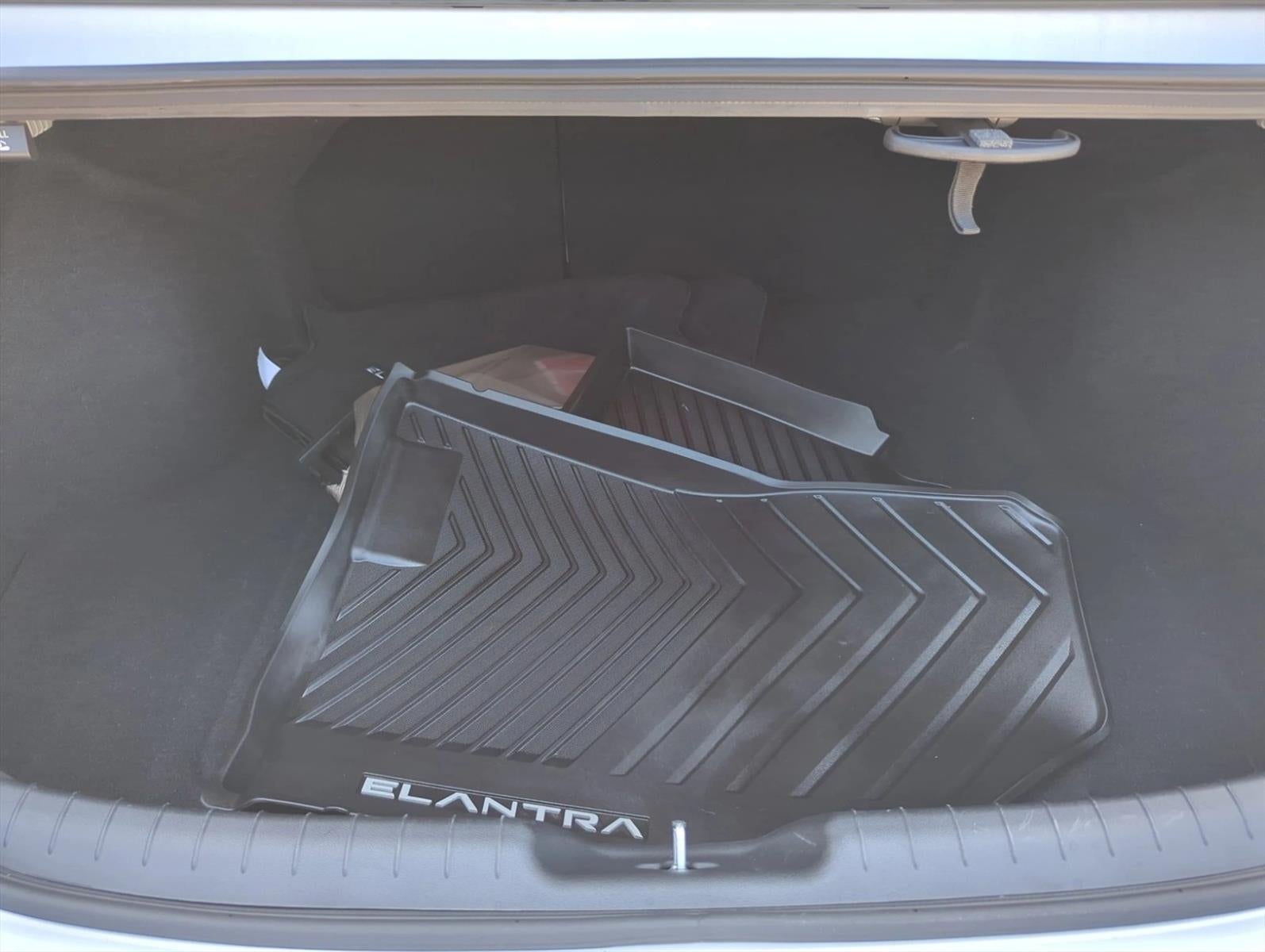 2024 Hyundai ELANTRA Limited IVT