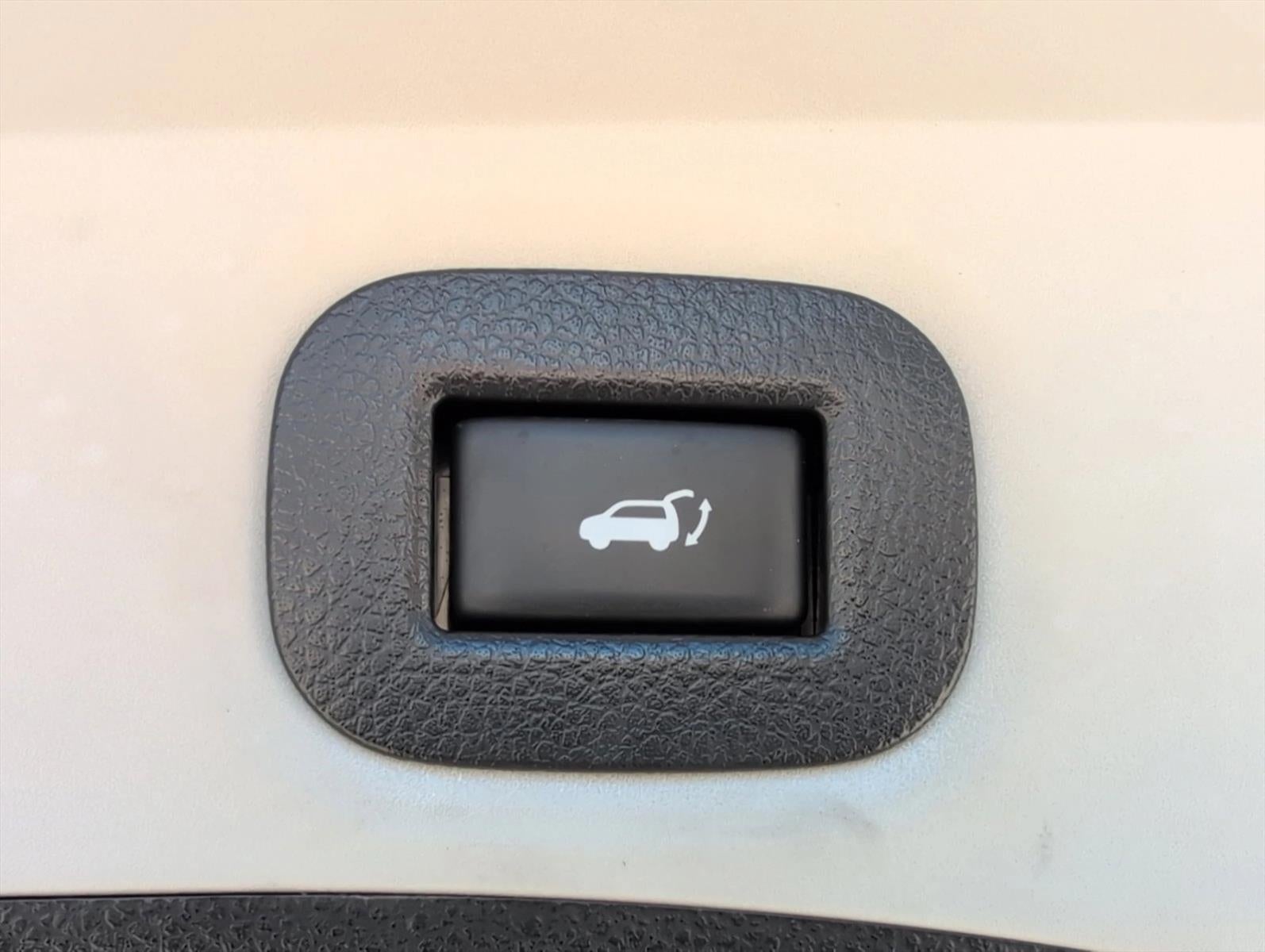 2020 Nissan Rogue FWD SV