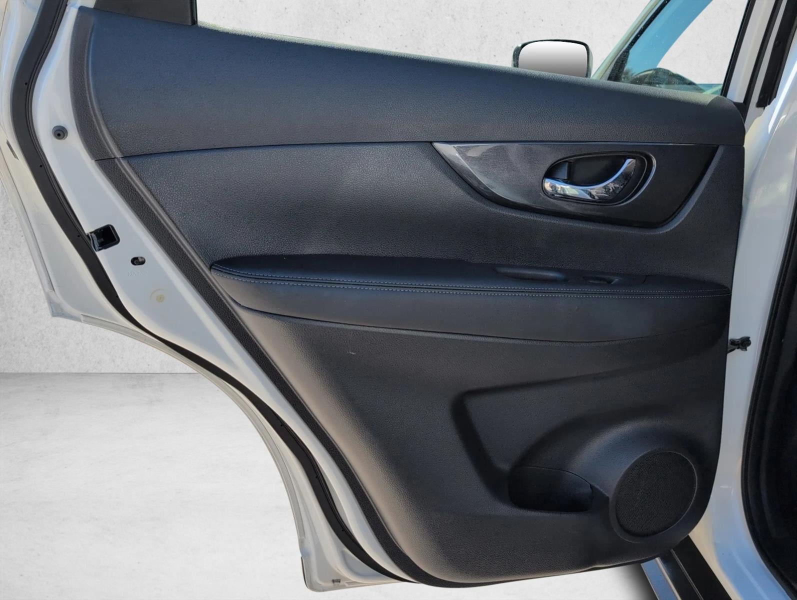 2020 Nissan Rogue FWD SV