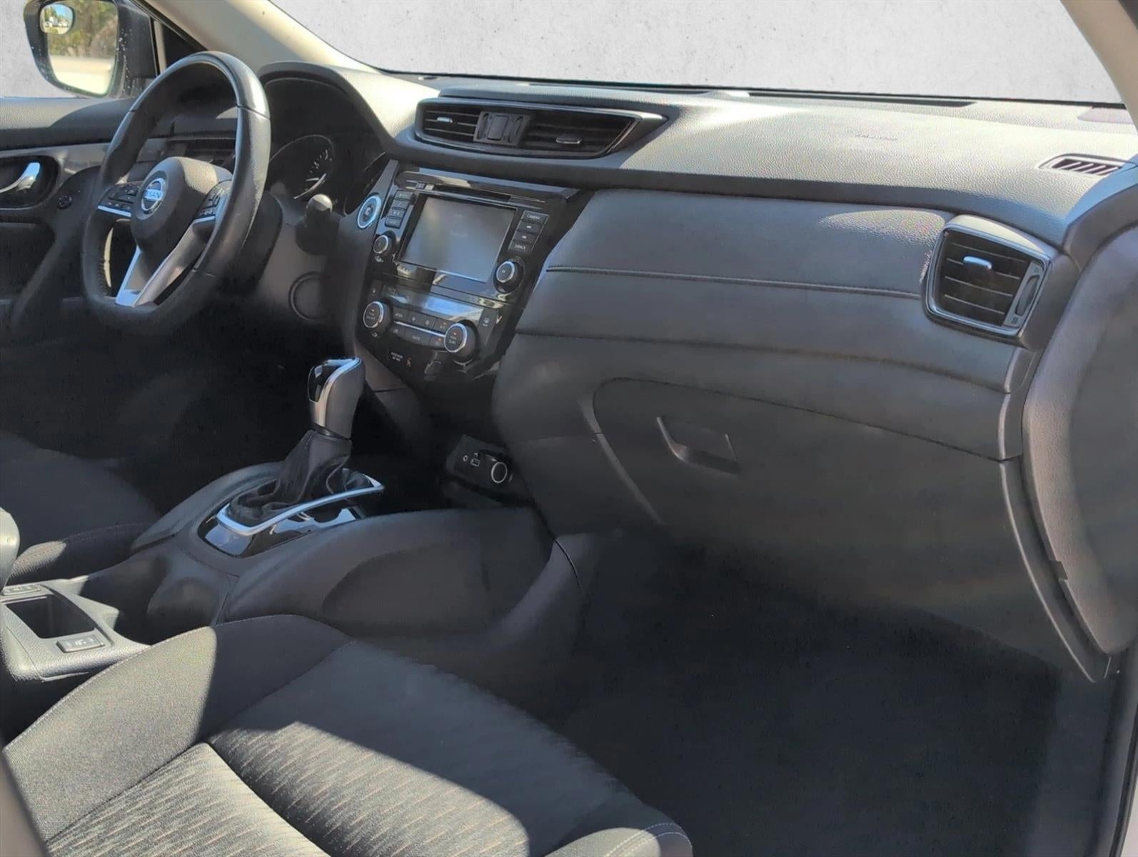 2020 Nissan Rogue FWD SV