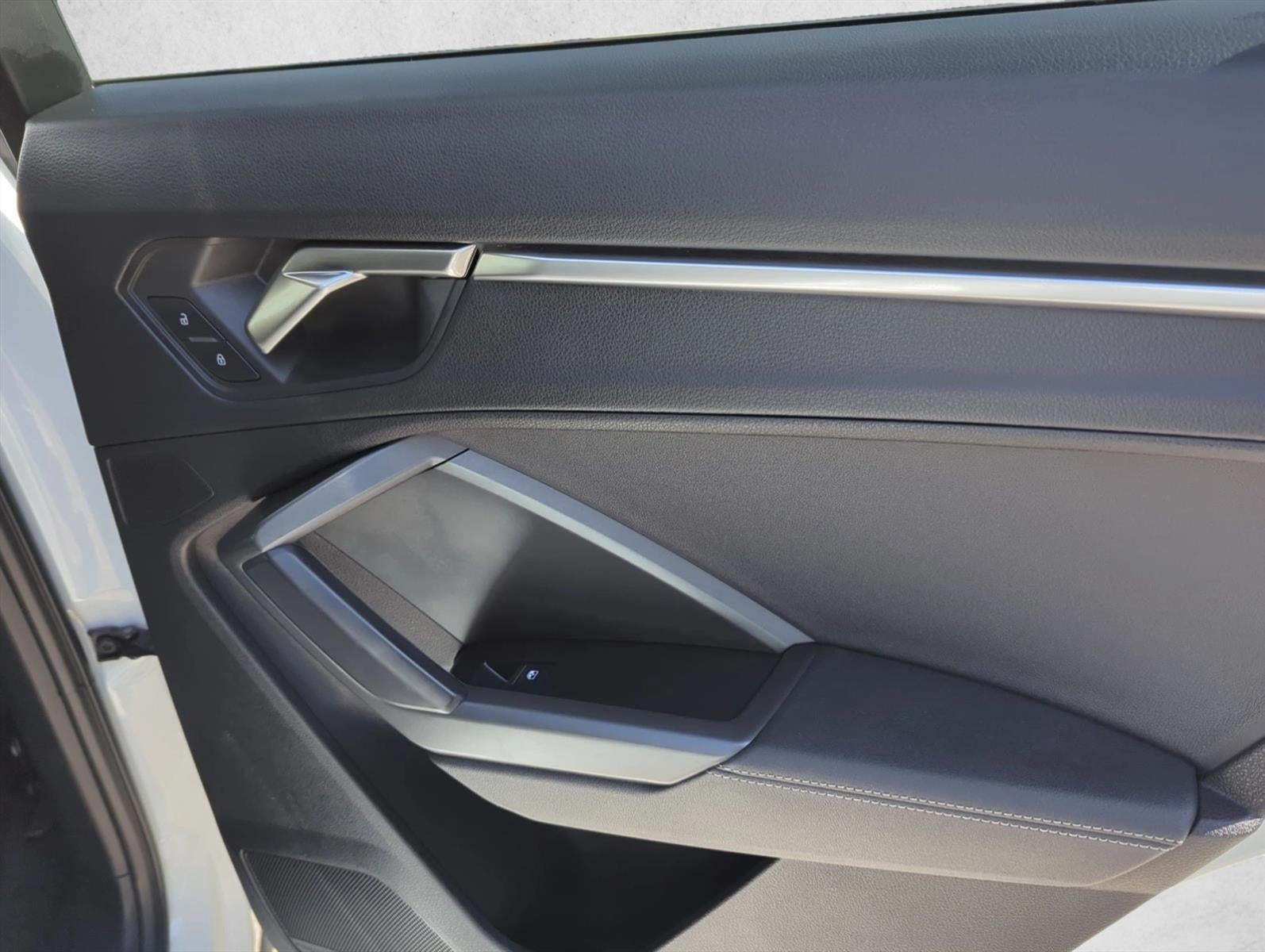 2024 Audi Q3 S line Premium 45 TFSI quattro
