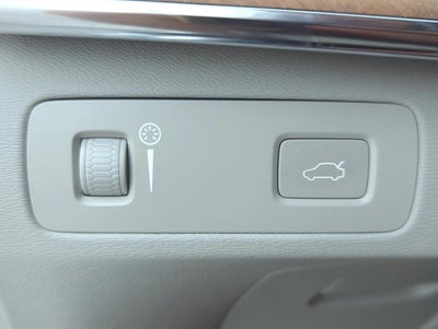 2022 Volvo XC90 T5 FWD Momentum 7P