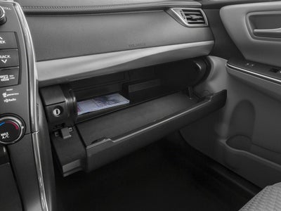 2017 Toyota Camry SE Auto (SE)