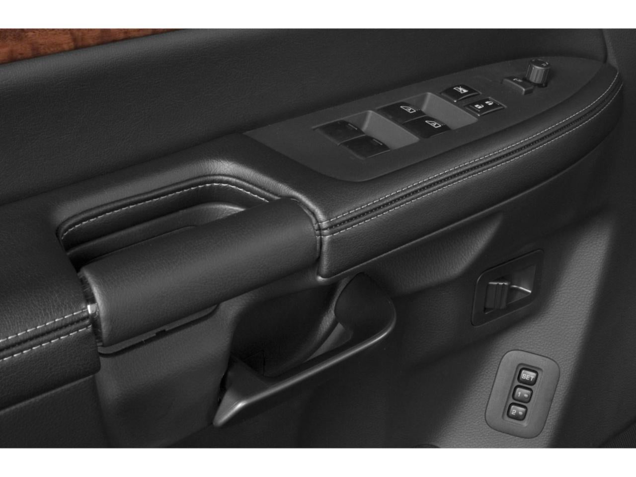 2015 Nissan Armada 2WD 4dr SV