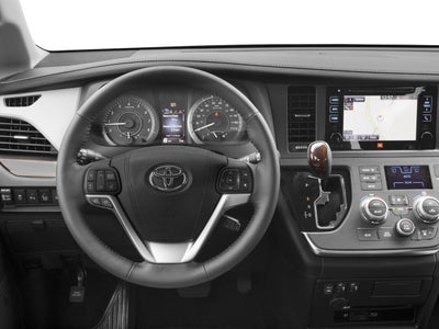 2017 Toyota Sienna XLE FWD 8-Passenger (Natl)