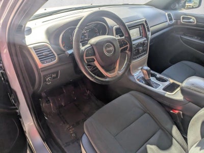 2017 Jeep Grand Cherokee Laredo 4x2