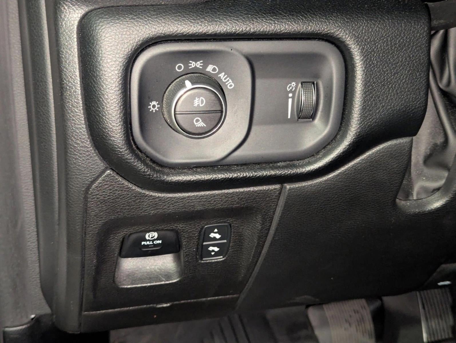 2022 RAM 1500 Big Horn 4x2 Crew Cab 5'7" Box