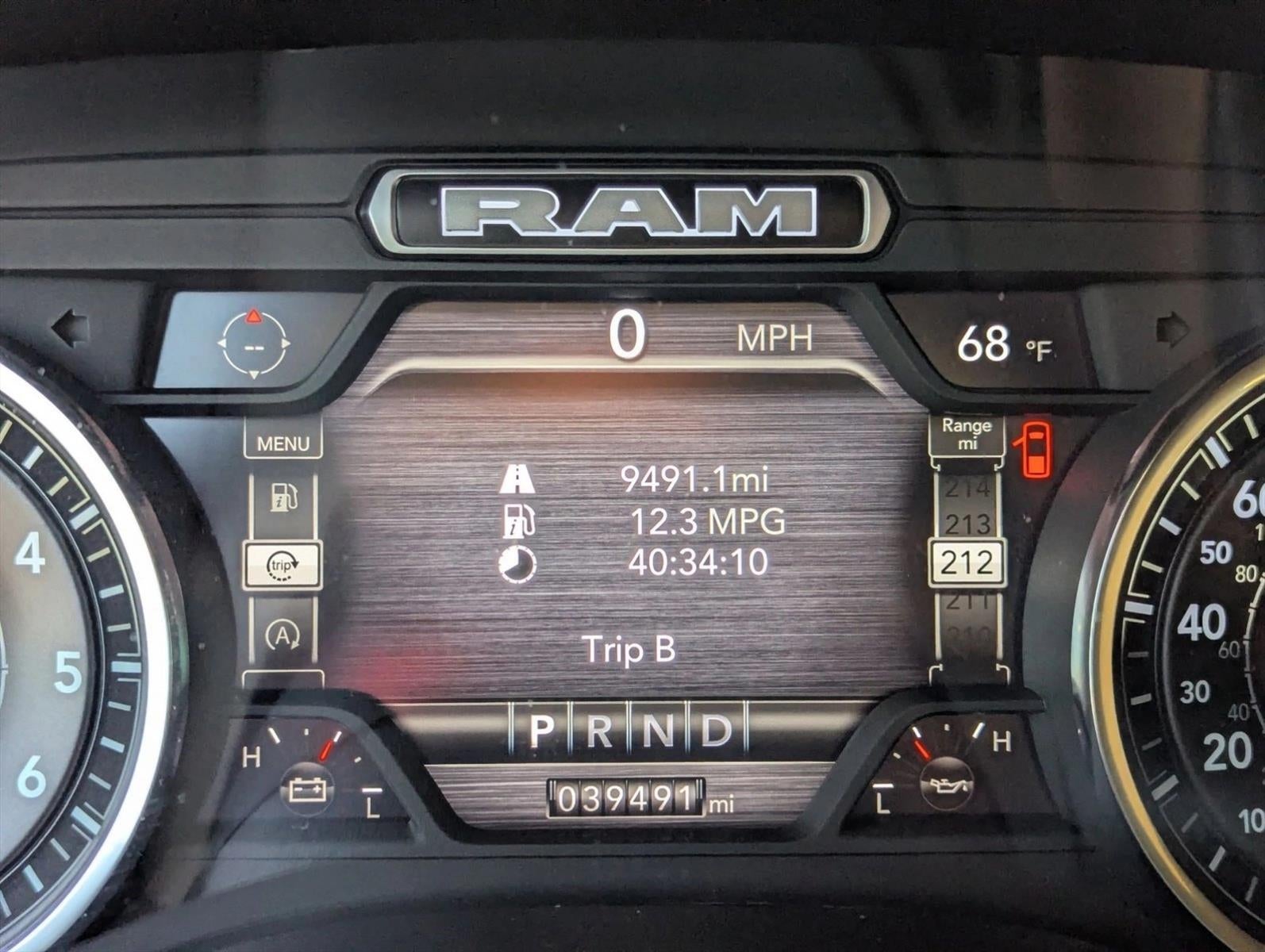 2024 RAM 1500 Tradesman 4x4 Quad Cab 6'4" Box